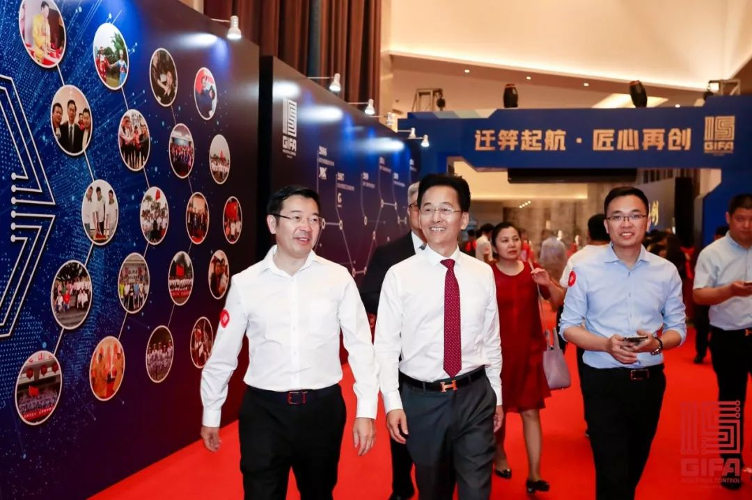 5dd4ec0cd4f11.png image.png