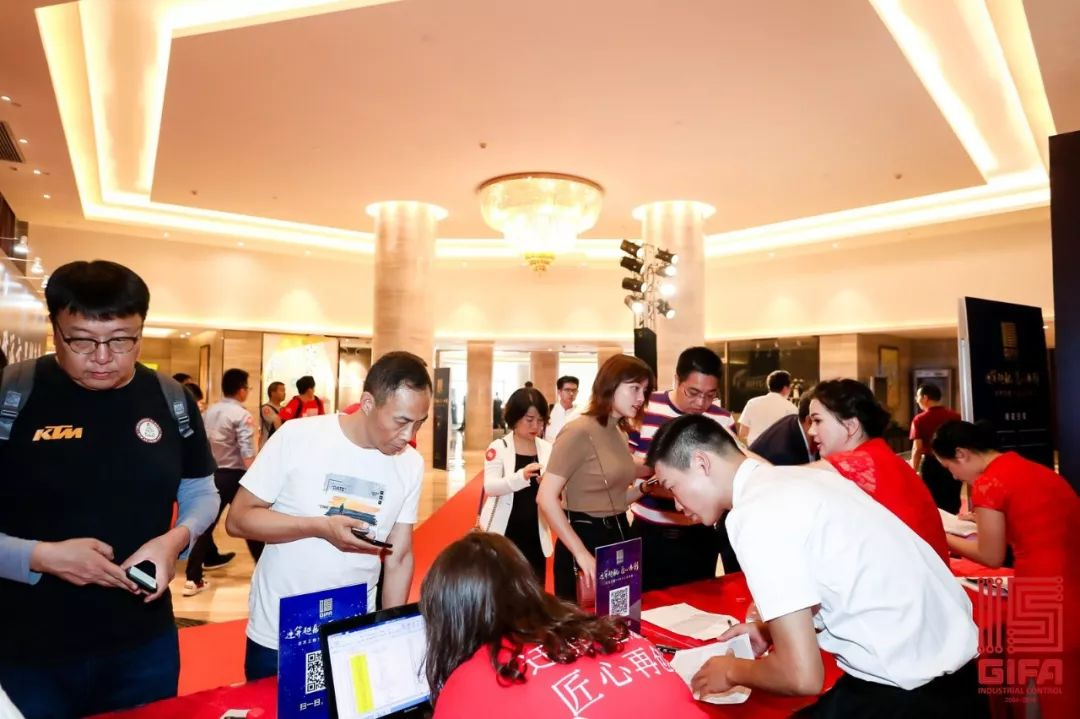 5dd4ee1582be7.png image.png