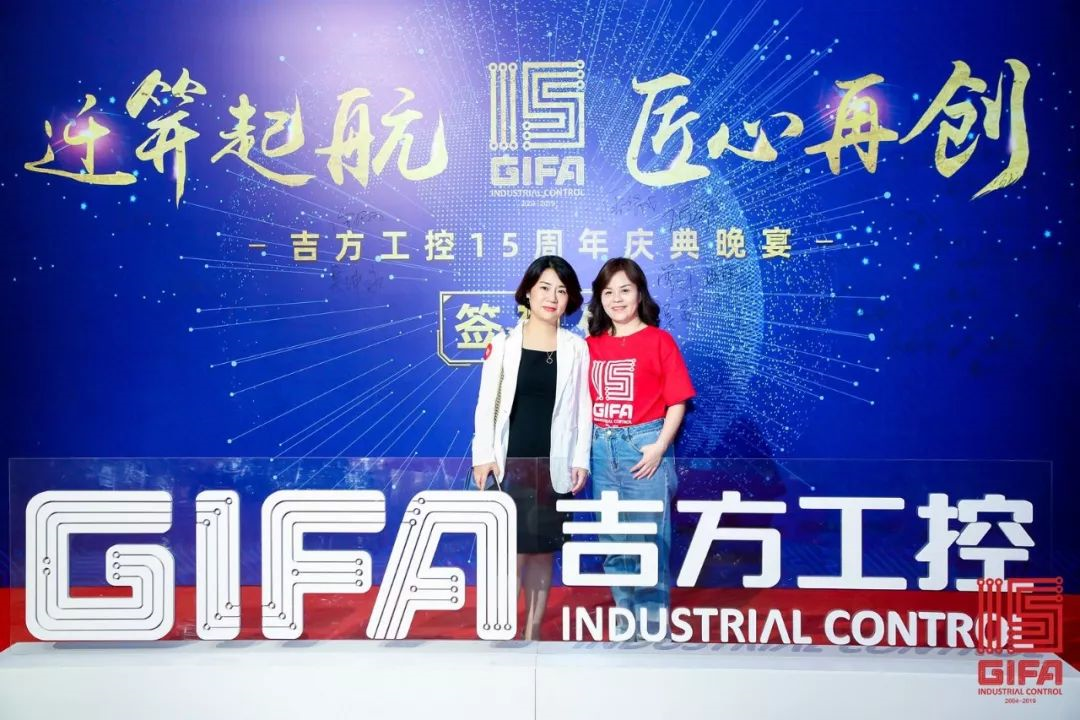 5dd4ee6fe2c49.png image.png